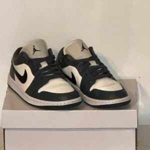 Nike Air Jordan Low Gray Sneakers